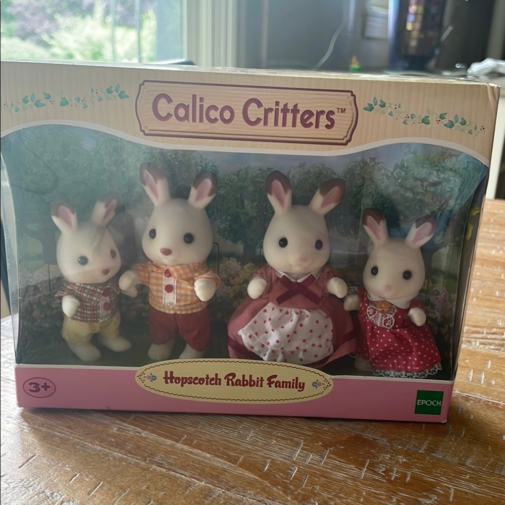Calico Critters Hopscotch Rabbit Family Set - Picture 3 of 5